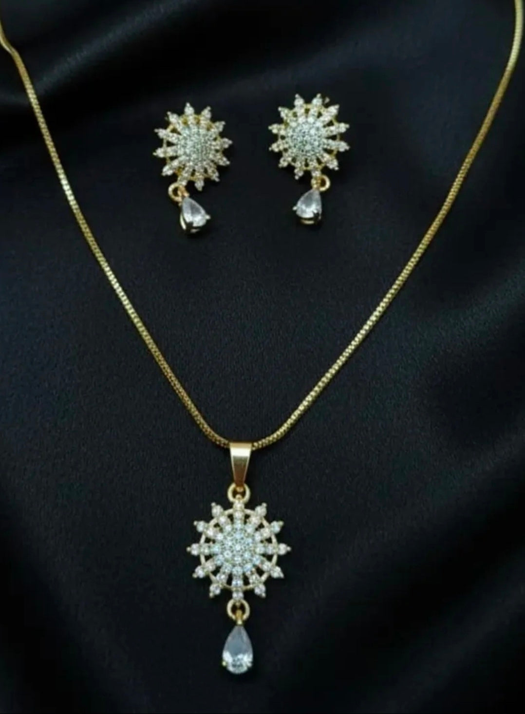 Pendant Set