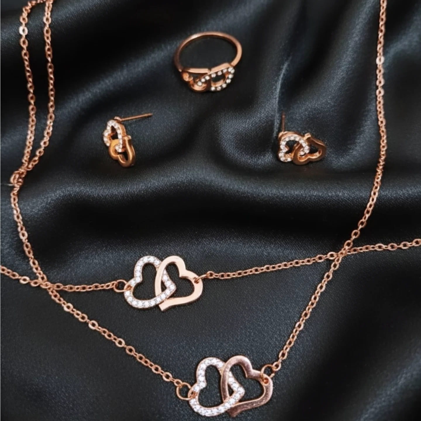 Golden Heart Pendant Set